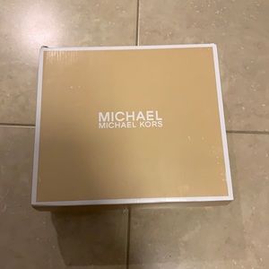 MICHAEL Michael Kors girls boot